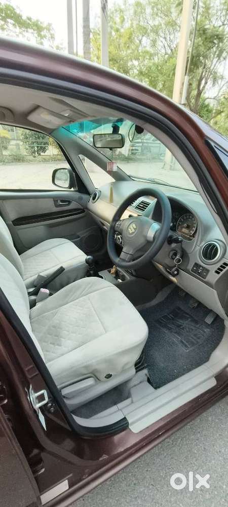 Maruti Suzuki Sx4 Zxi Mt Bsiv, 2010, Petrol