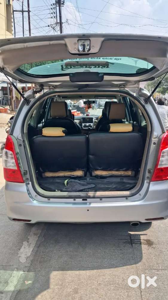 Toyota Innova V 2015