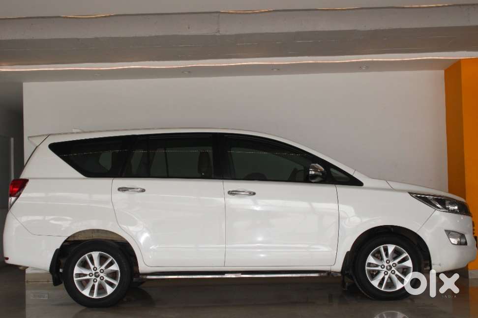 Toyota Innova Crysta 2.8 Gx At, 2017, Diesel