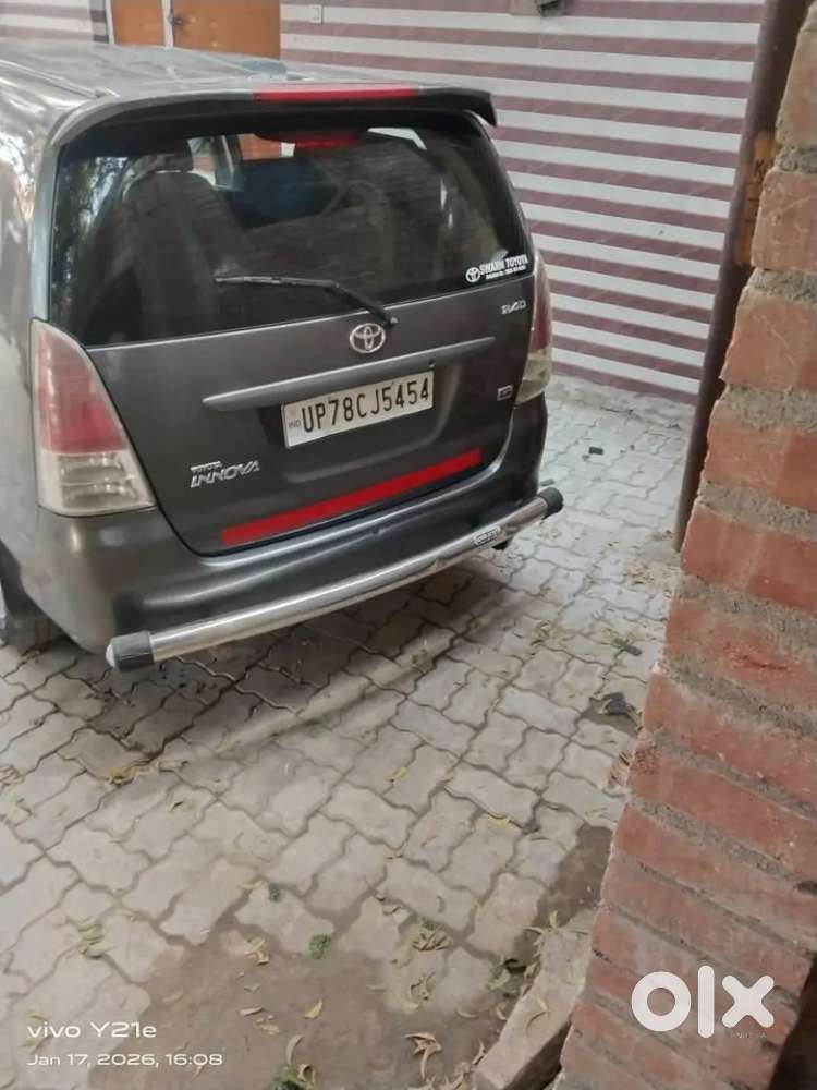 Toyota Innova 2011 Diesel 126000 Km Driven Good Condition New Tyre