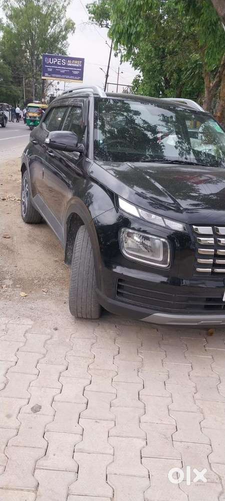 Hyundai Venue 2024 Diesel Well Maintained