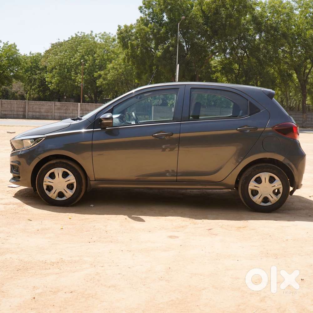 Tata Tiago 1.2 Revotron Xt (o), 2022, Petrol