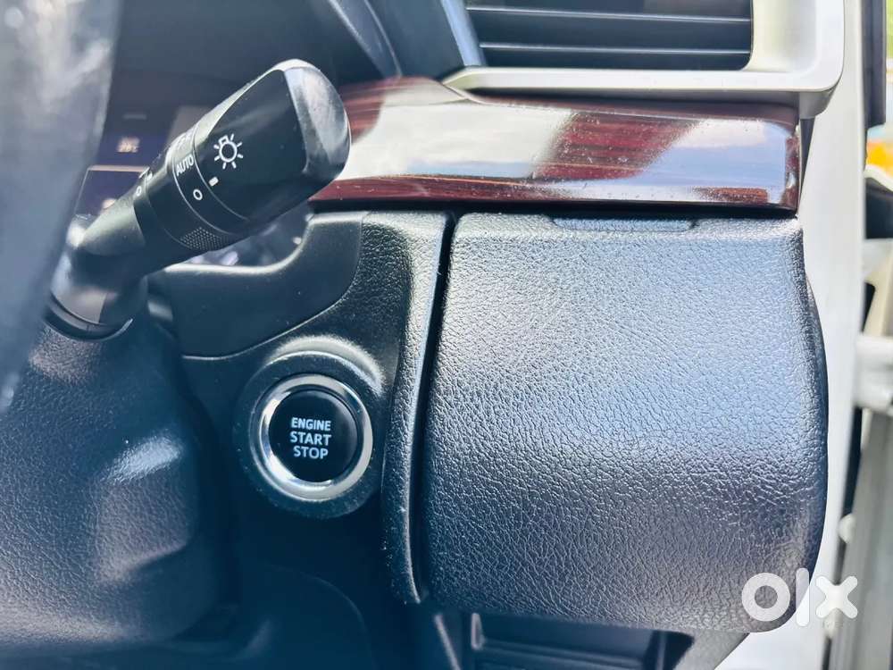 Toyota Innova Crysta [2020-ongoing] 2.4 Vx 7 Str, 2017, Diesel