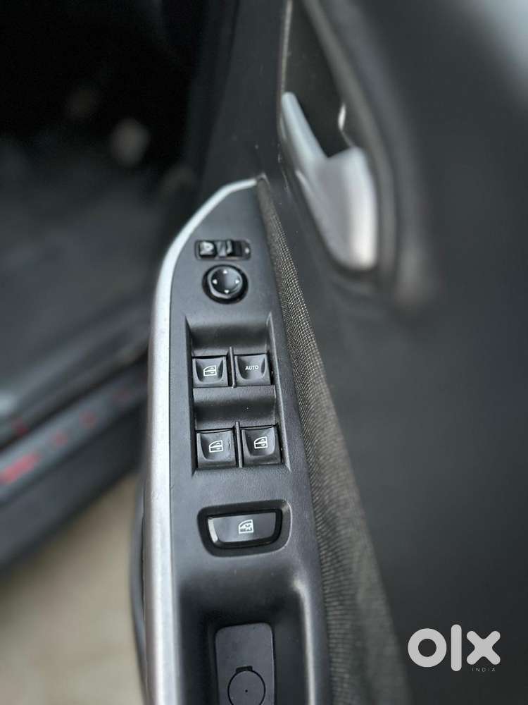 Nissan Magnite 1.0 Xv Premium, 2021, Petrol