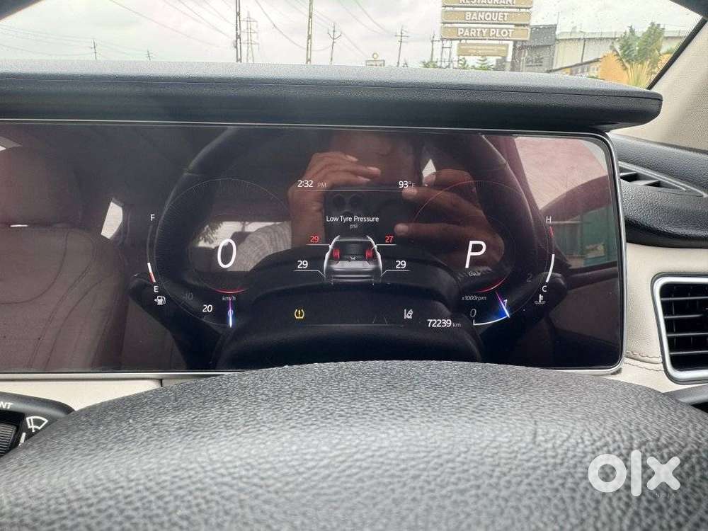 Mahindra Xuv700 2.2 Ax 7 Diesel At Str, 2023, Diesel