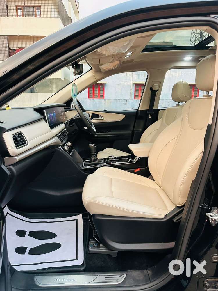 Mahindra Xuv700 2.2 Ax 7 Diesel Mt Luxury Pack Str, 2024, Diesel