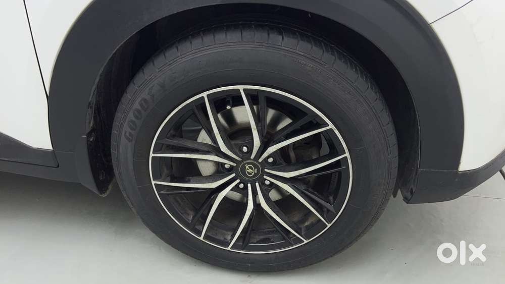 Kia Carens 1.4 Luxury Plus Dct 7 Str, 2022, Petrol