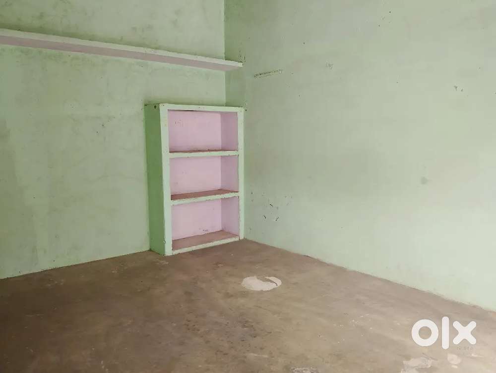 1 Room for rent on upper floor separate washroom