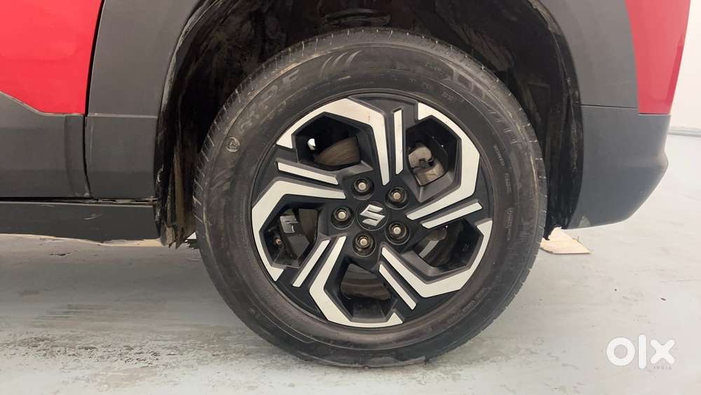 Maruti Suzuki Vitara Brezza 1.5 Zxi Plus At Dual Tone, 2022, Petrol