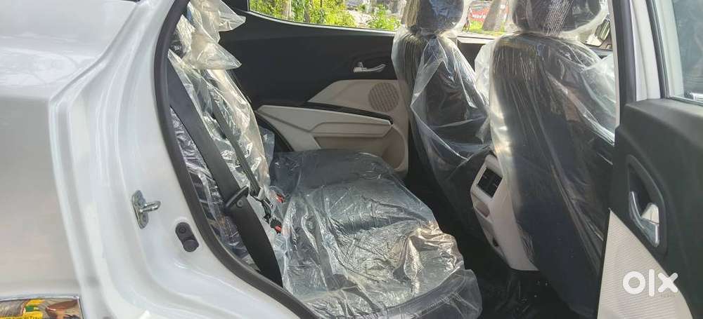 Mahindra Xuv 3xo, 2026, Petrol