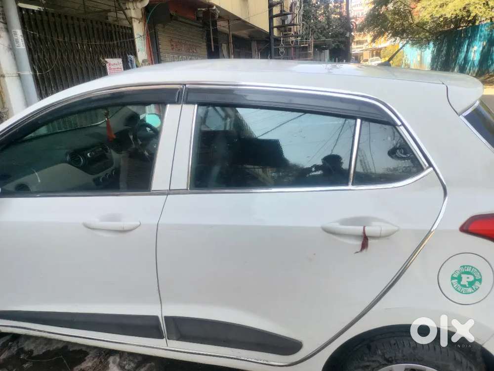 Hyundai Grand I10 2016 With Kms Driven