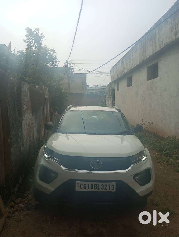 Tata Nexon Xma Petrol Amtdec202219000kmfirst Owner