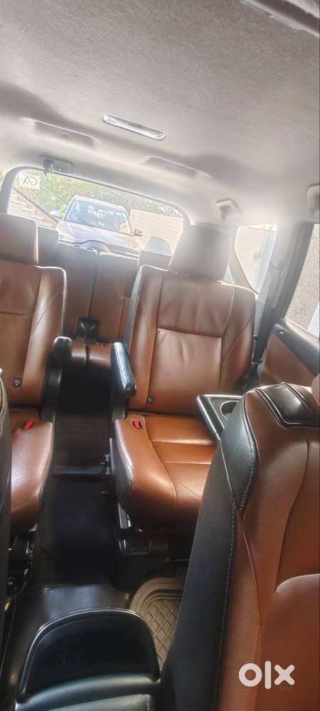 Toyota Innova Crysta 2016 Diesel 150000 Km Driven