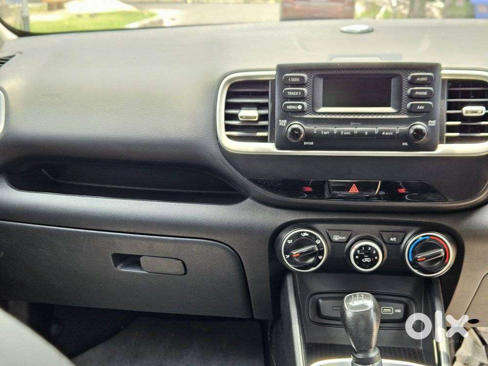 Hyundai Venue S, 2022, Petrol