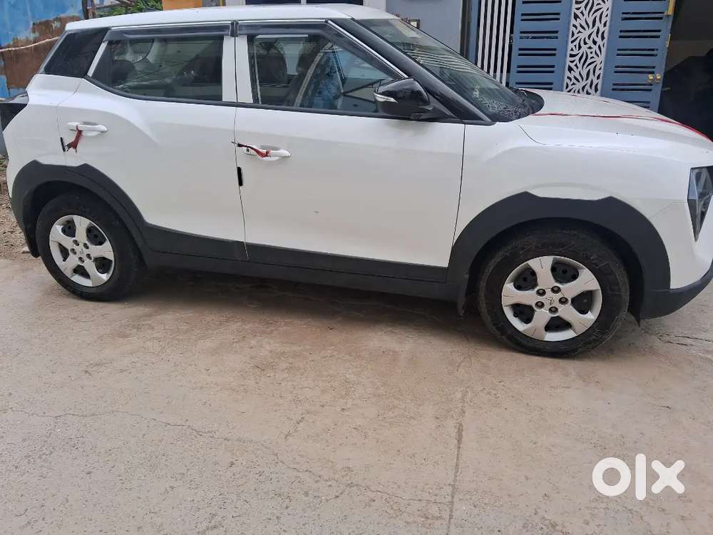 Mahindra Xuv 3xo Mx2 Pro 2025  Sunroof  Only 5800km  9 Months Old