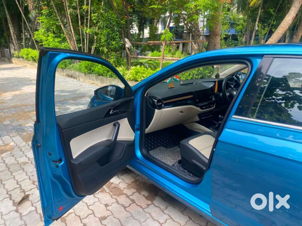 Skoda Slavia Style 1.0l Tsi Mt, 2023, Petrol