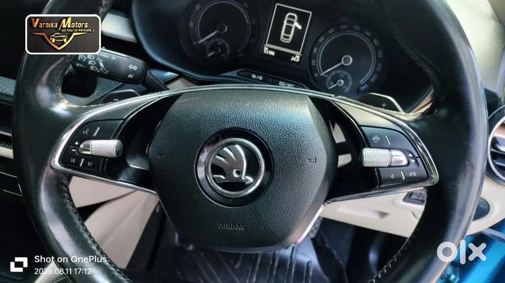 Skoda Slavia Ambition 1.0l Tsi At, 2022, Petrol