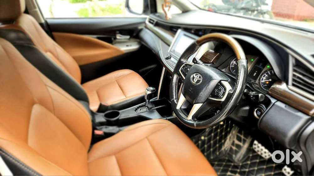 Toyota Innova Crysta 2.8z Automatic, 2016, Diesel