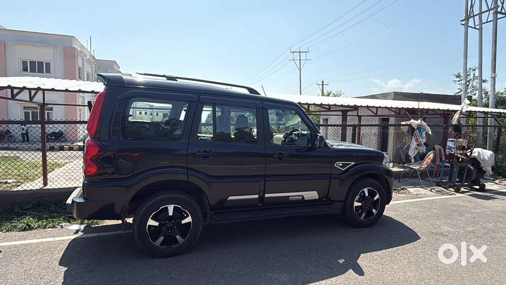 Mahindra Scorpio Diesel S11 Mt 7s 2025