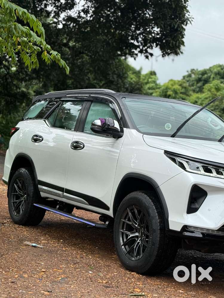 Brand New Fortuner Legender For Sale – Immaculate Condition