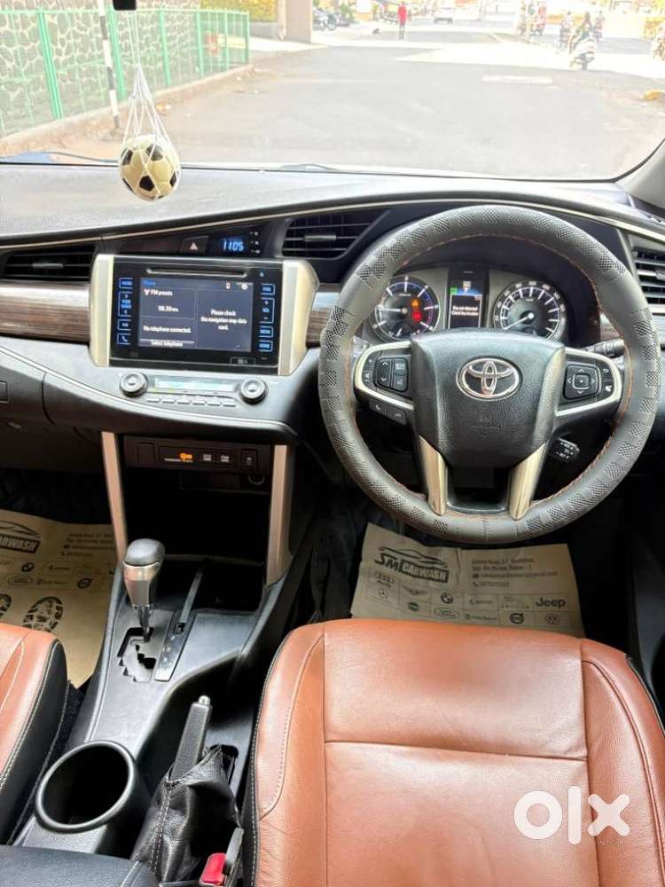 Toyota Innova Crysta 2.8z Automatic, 2016, Diesel