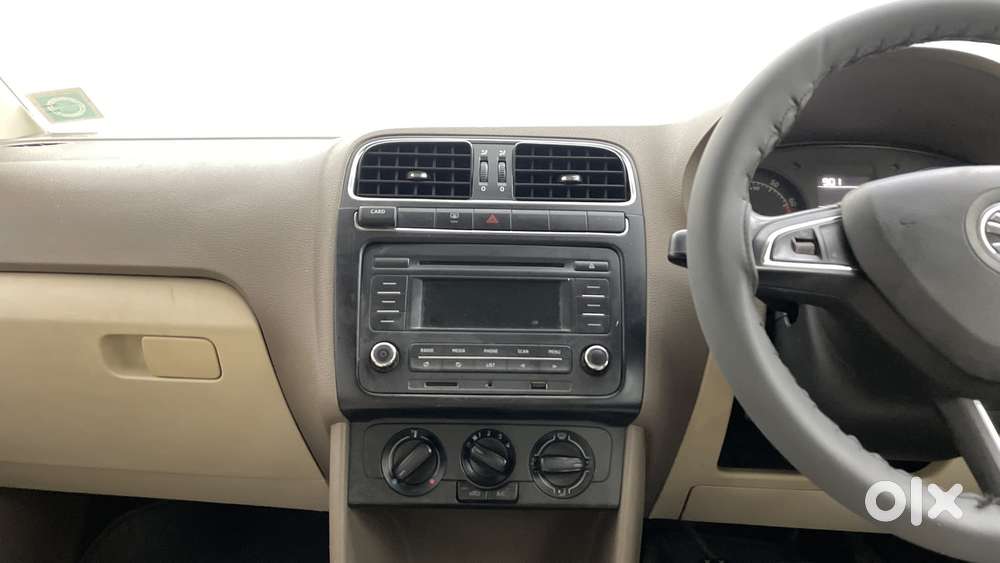 Skoda Rapid 1.6 Mpi Ambition, 2015, Petrol