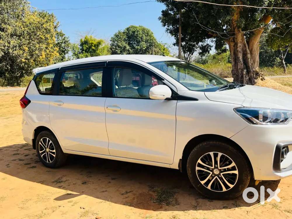 Ertiga Dedh Saal Purana Hai Price 10 Lakh H Arjent Hai