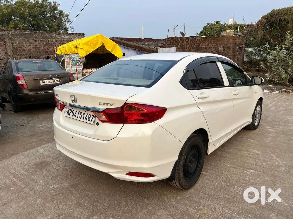 Gadi Mai Koi Kaam Nahi Hai