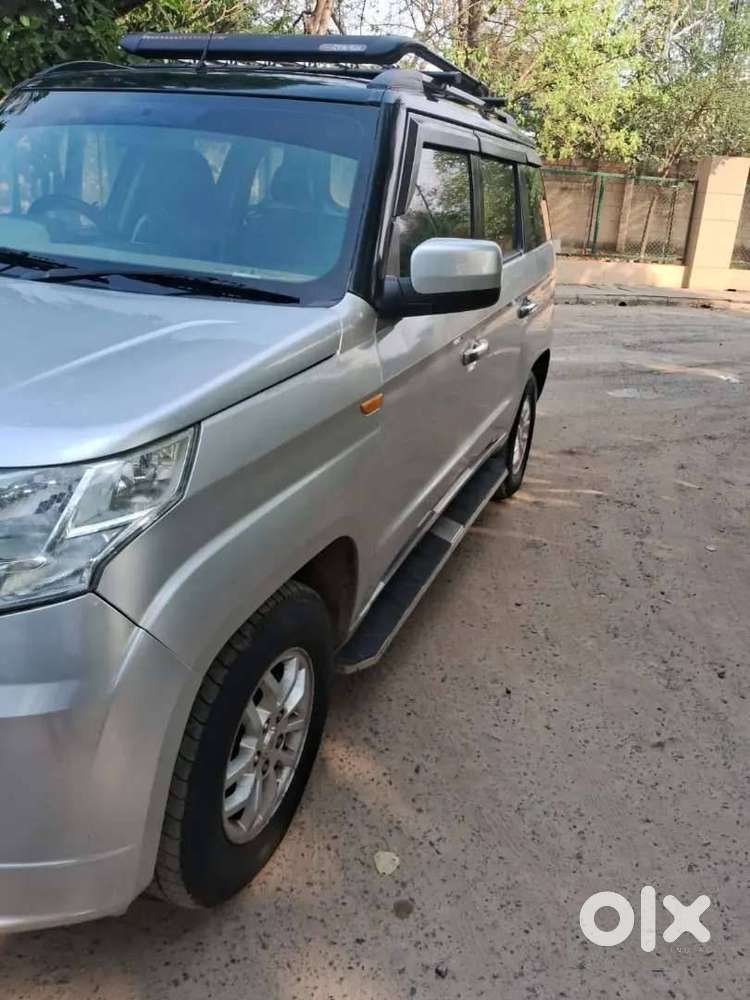 Mahindra Tuv 300