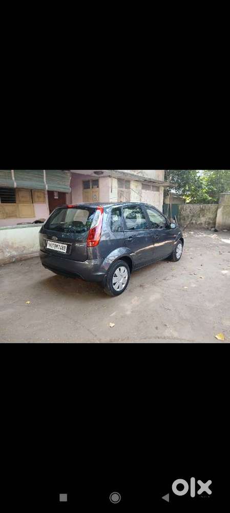 Ford Figo 2010-2012 Petrol Titanium, 2011, Petrol