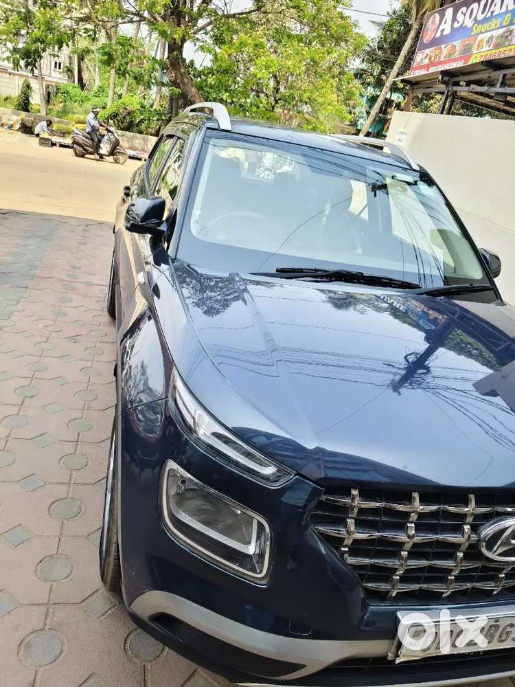 Hyundai Venue 2020 Petrol Well Maintained