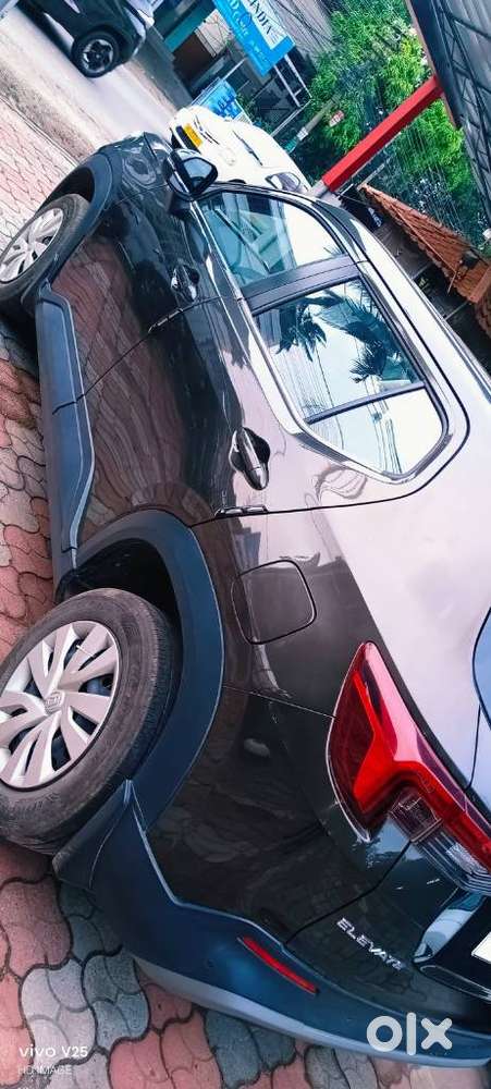 Honda Elevate V Mt, 2023, Petrol