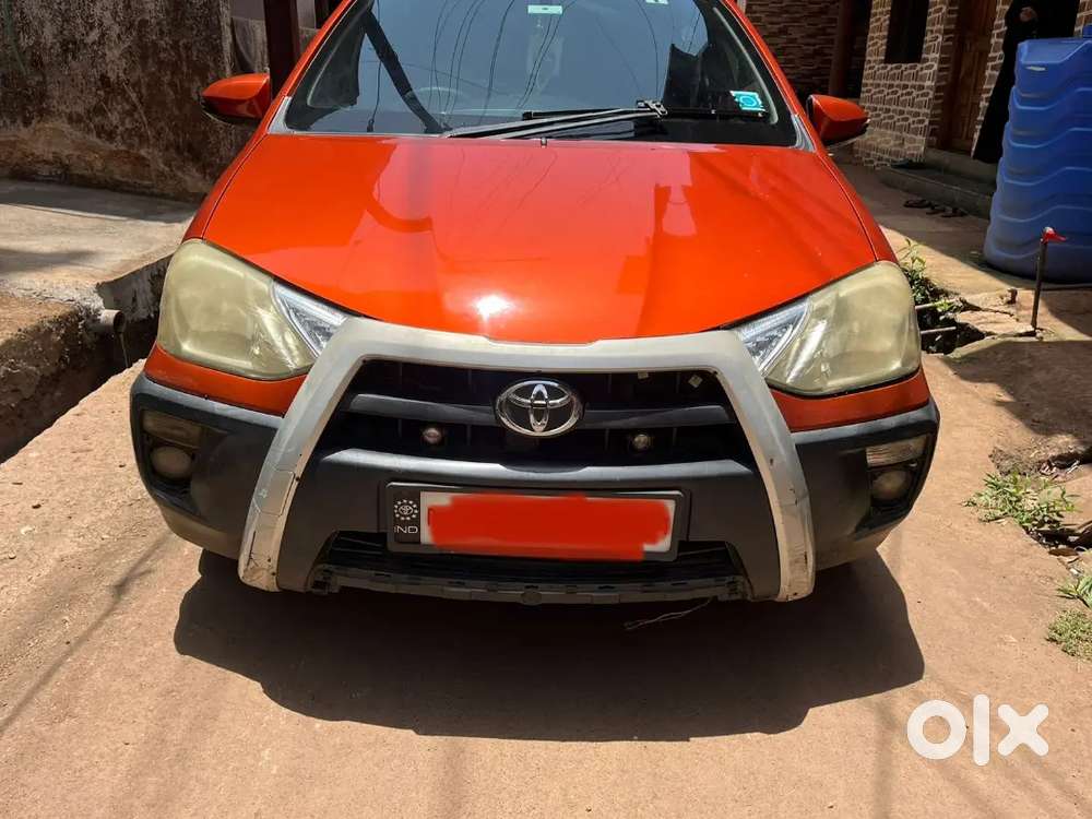 Toyota Etios Cross 2015
