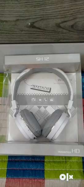 Earphone price best sale in delhi