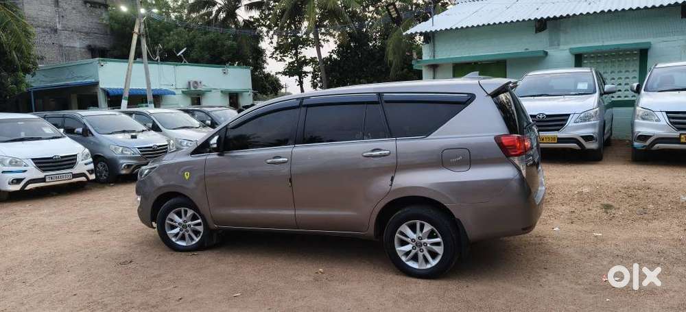 Toyota Innova Crysta 2.8z Automatic, 2016, Diesel