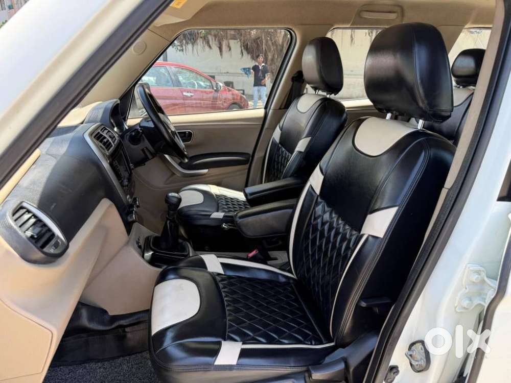 Mahindra Tuv 300 T10, 2019, Diesel