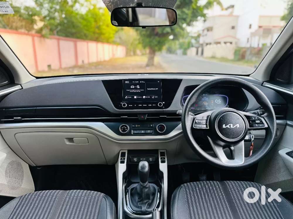 Kia Carens 1.4 Prestige 7 Str, 2023, Petrol