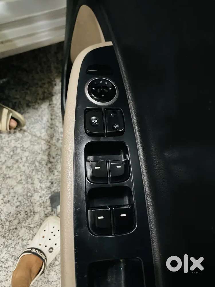 Hyundai Grand I10 Sportz ( Push Button Start )( September ) 2014 Model