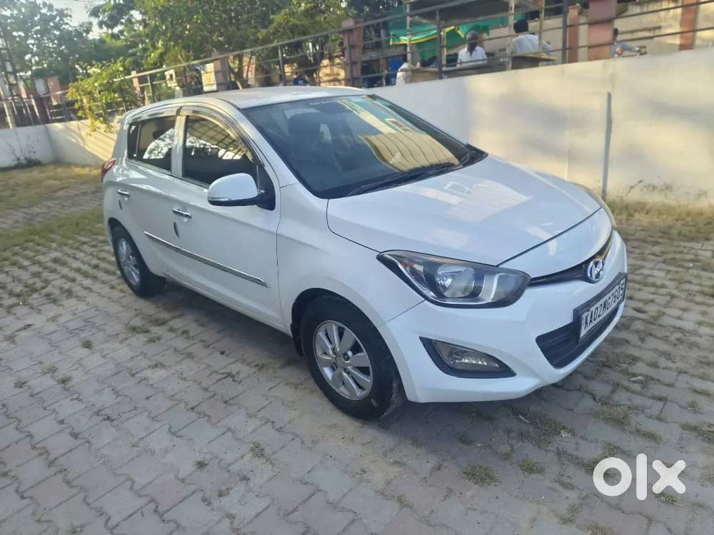 Hyundai I20 2012 Diesel 97000 Km Driven