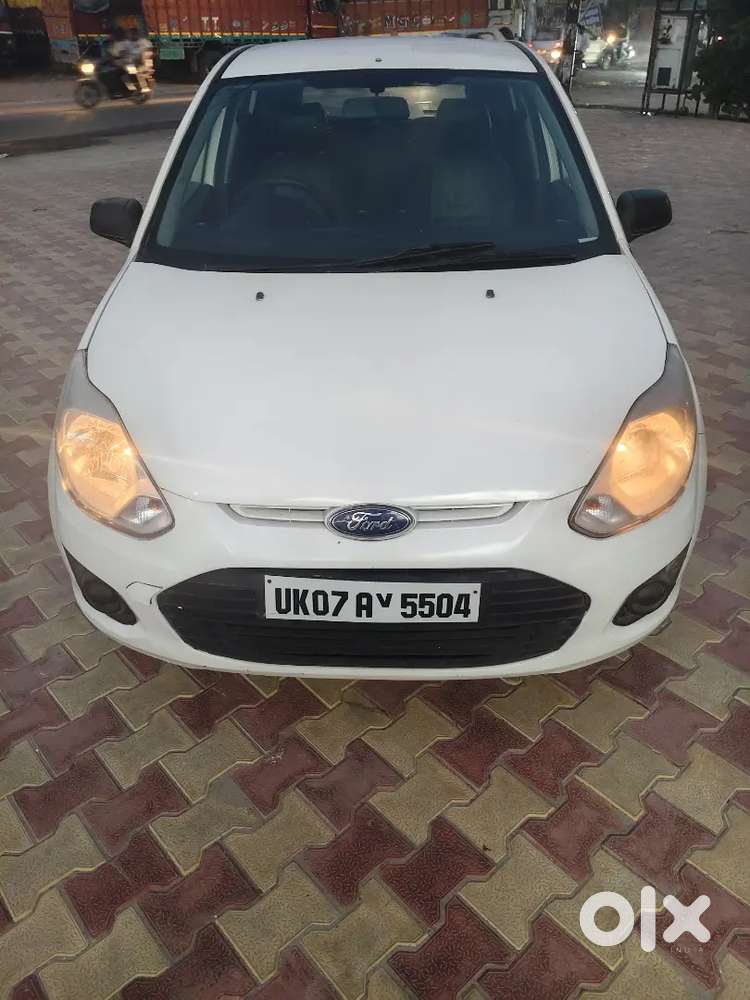 1st Owner. Alloys. 27 Kmpl Mileage 2013 Model Chilled Ac