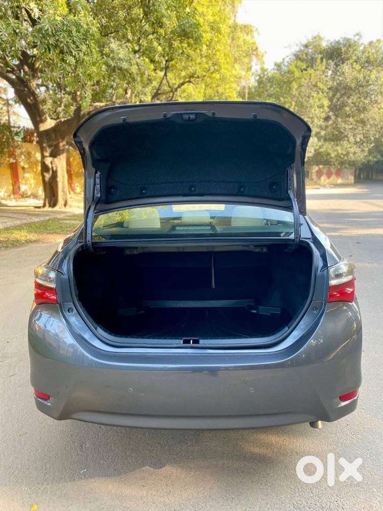 Toyota Corolla Altis 1.8 G Cvt, 2019, Petrol