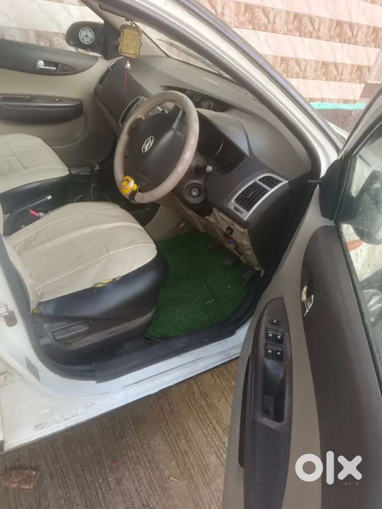Hyundai I20 Sportz 2011 Petrol