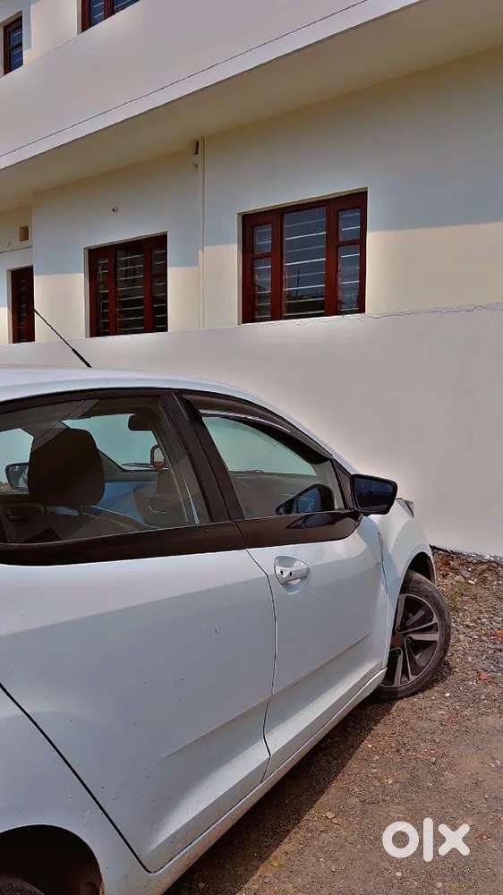 Tata Altroz 2023 Petrol 56408 Km