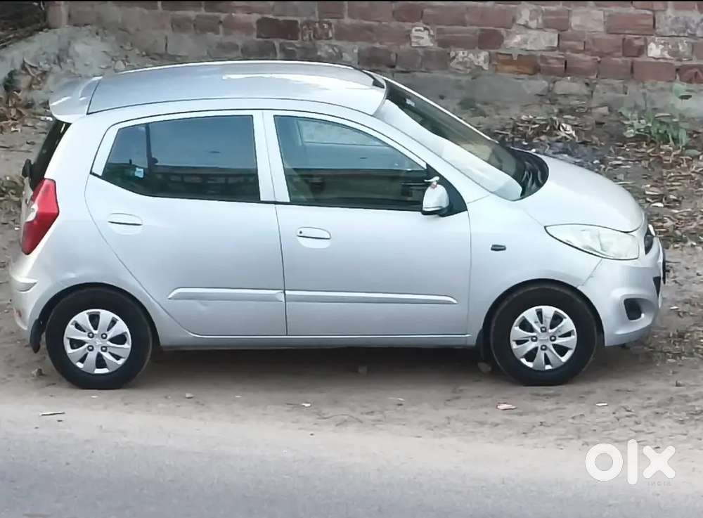 Hyundai I10 1.2 Sportz 2011