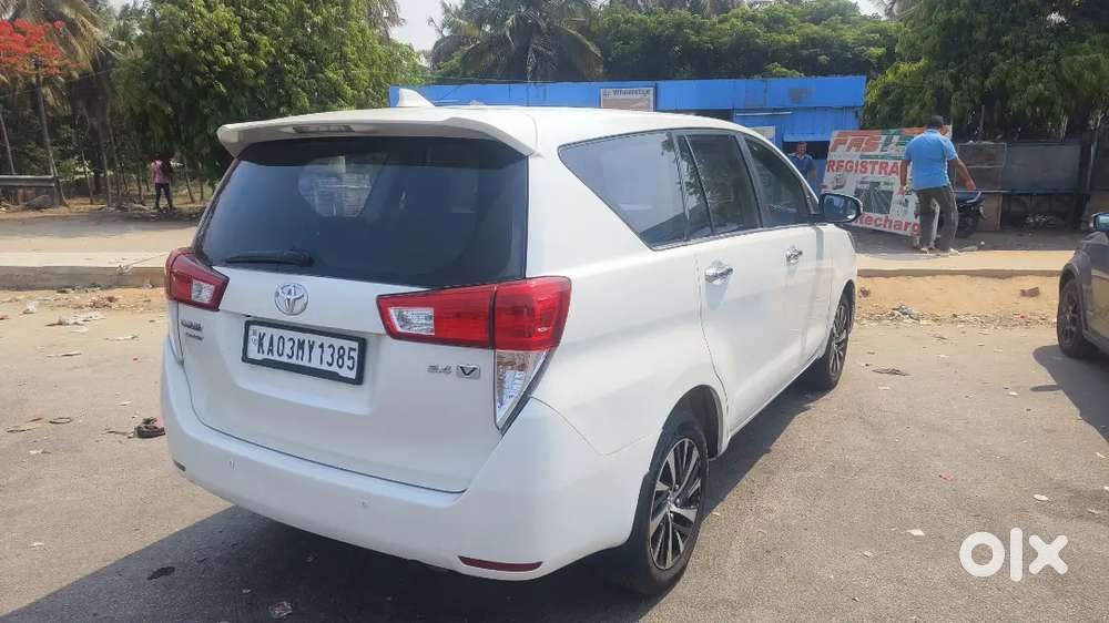 Toyota Innova Crysta 2016