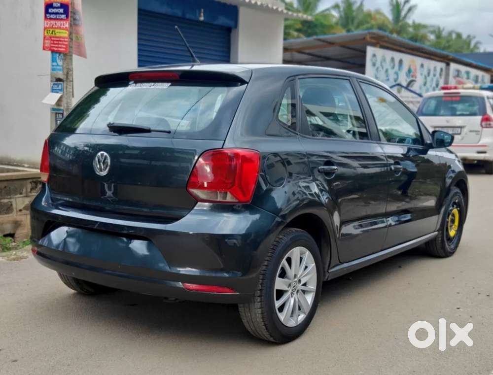 Volkswagen Polo Petrol Highline 1.2l, 2015, Petrol
