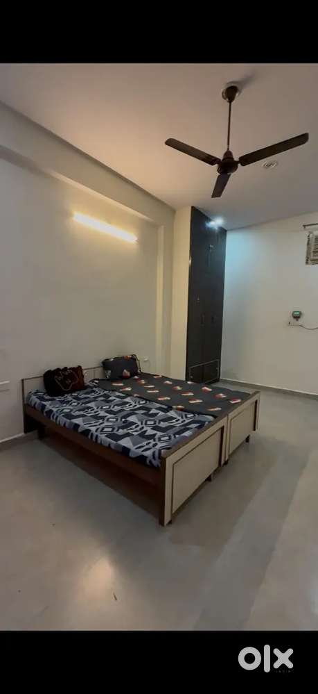 Flatmate girls only require in sharing 5000 single room 9000
