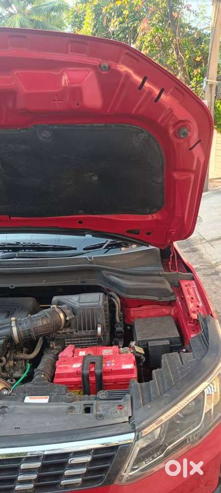 Mahindra Xuv300 W8 Option, 2022, Petrol