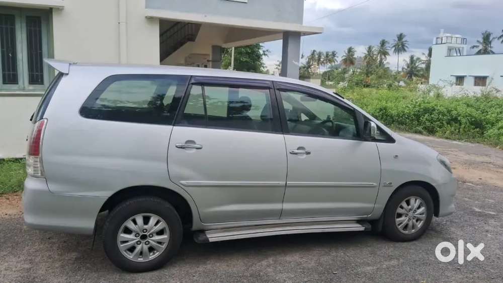 Toyota Innova 2011 Diesel Well Maintained