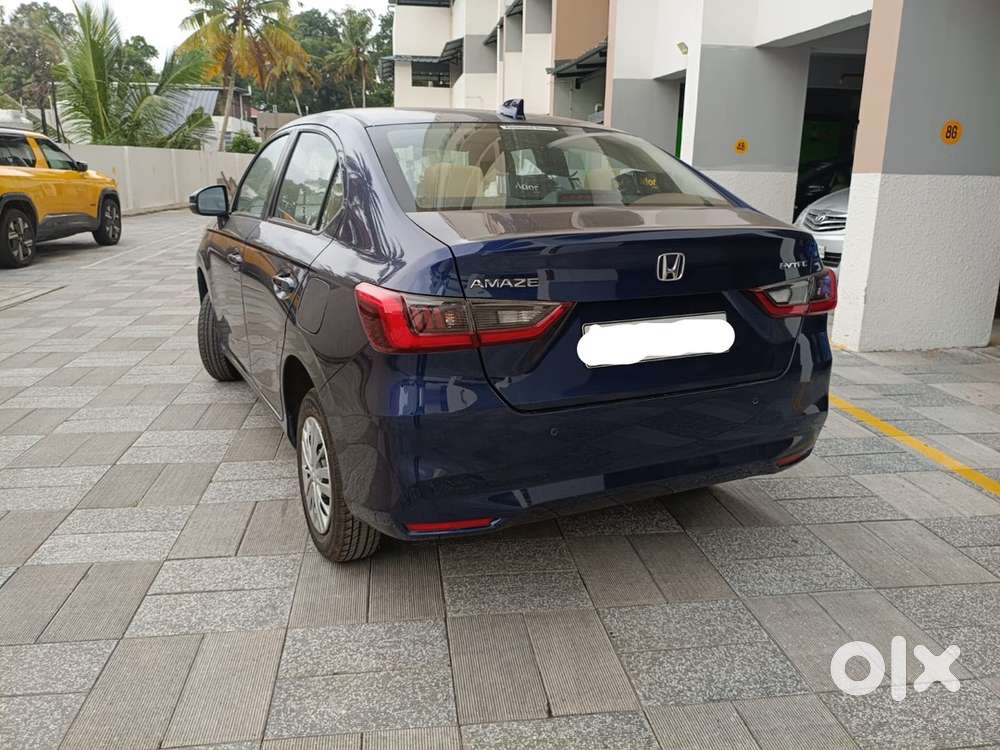 Honda Amaze V 1.2 Petrol Manual 2025 Model And Well Maintained.